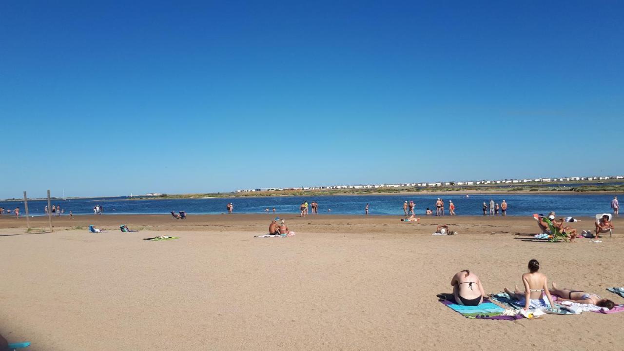 Studio Cabine Avec Jardinet A 30 M De La Plage, Au Calme. Gruissan Εξωτερικό φωτογραφία