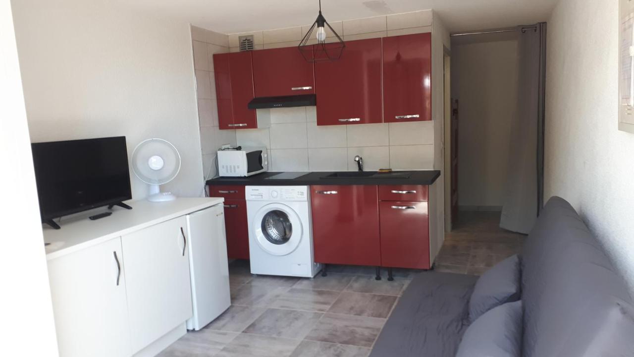 Studio Cabine Avec Jardinet A 30 M De La Plage, Au Calme. Gruissan Εξωτερικό φωτογραφία