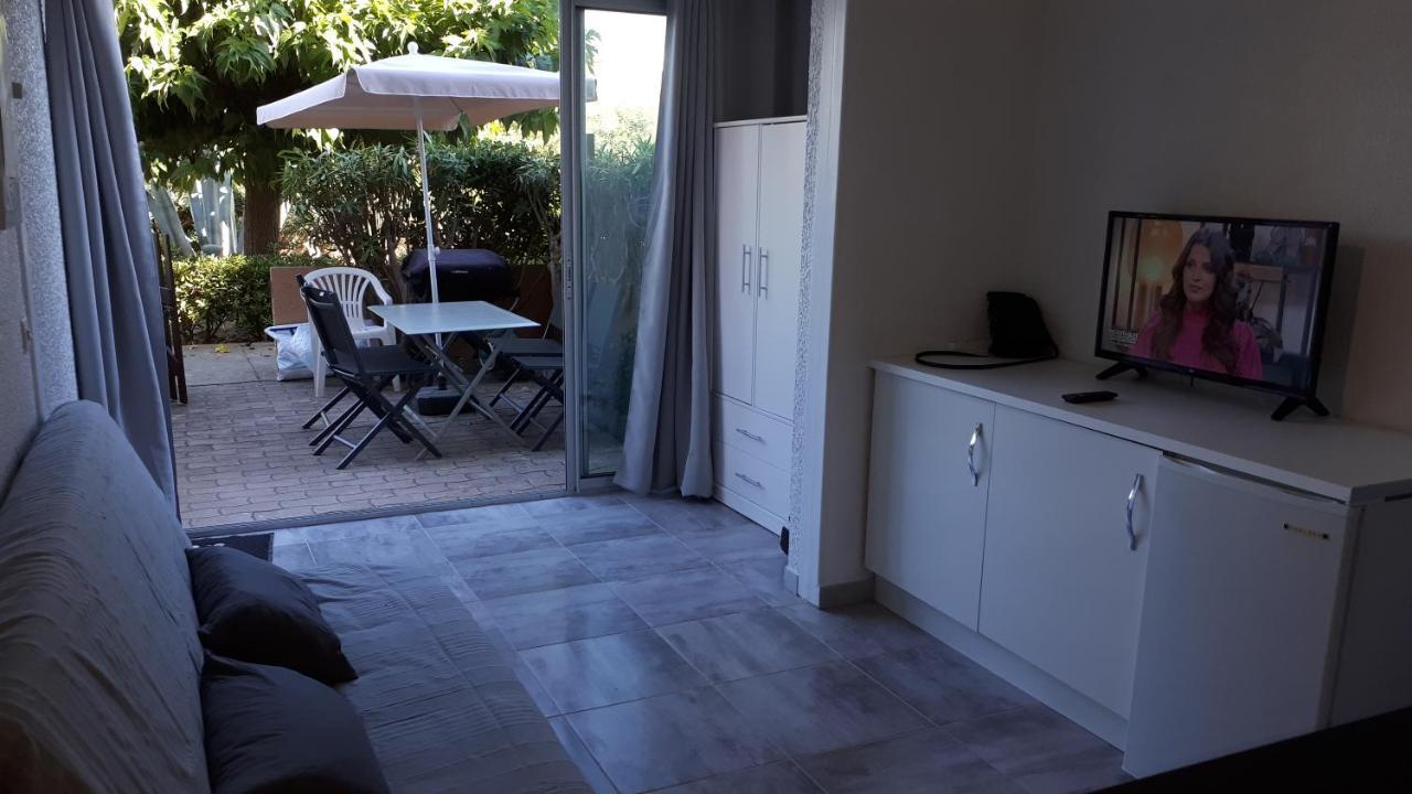 Studio Cabine Avec Jardinet A 30 M De La Plage, Au Calme. Gruissan Εξωτερικό φωτογραφία